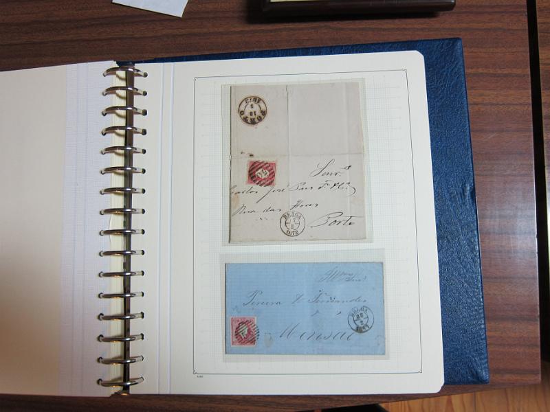 0019 (37).JPG -     Lote:    19      Marcofilia      Lotes Especiais       Descrição:         Portugal. Colecção especializada de carimbos de duplo círculo, tipo 1852, montada em 4 álbuns Lindner, com selos de diversas emissões e cartas, com estudo minucioso de cada marca. Lote a ver.         Lote       Valor Base:     &euro; 2.500,00     Valor Venda:     Retirado     